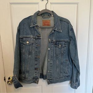 levi’s denim trucker jacket